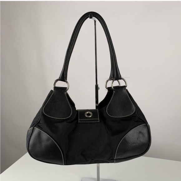 Elegant Black Shoulder Bag with paper prada bag and authentification card - Picture 7 of 11